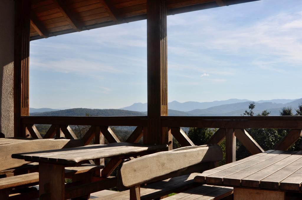 Guest House Domacija Krnc Hrib pri Hinjah Exterior foto